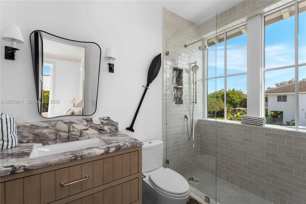 544 Warren Ln Key Biscayne, FL 33149