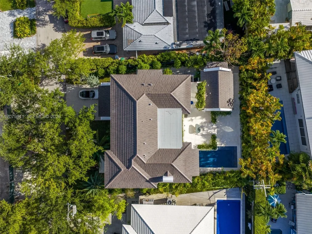 544 Warren Ln Key Biscayne, FL 33149