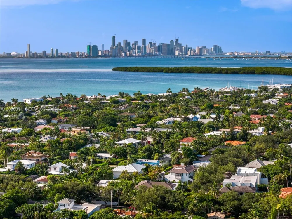 544 Warren Ln Key Biscayne, FL 33149
