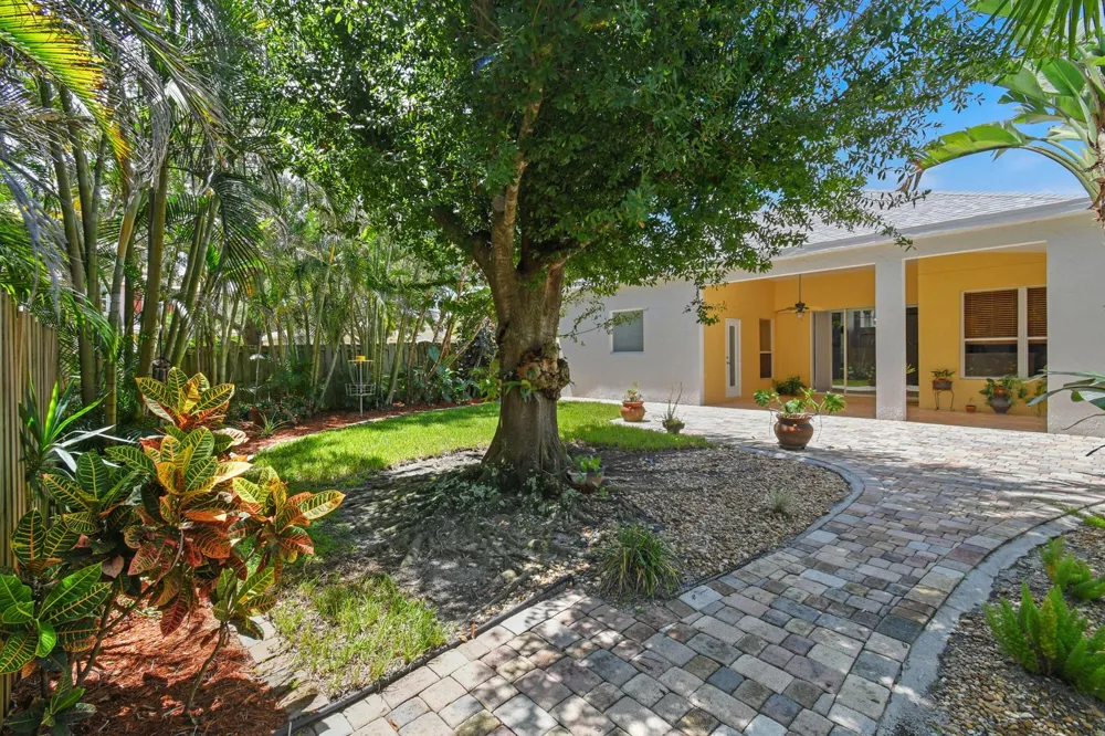 1983 NW Marsh Rabbit Lane Jensen Beach, FL 34957