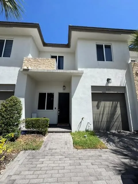 551 PIONEER WAY Royal Palm Beach, FL 33411