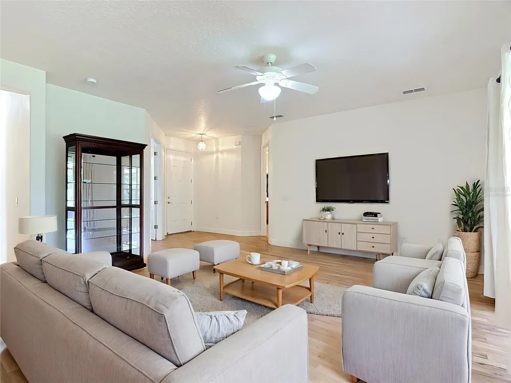 313 MOORPARK WAY Poinciana, FL 34759