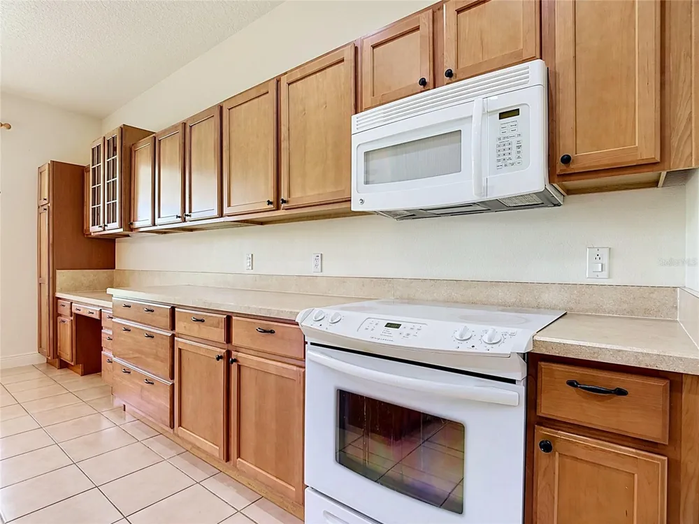 313 MOORPARK WAY Poinciana, FL 34759
