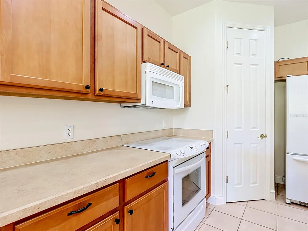 313 MOORPARK WAY Poinciana, FL 34759