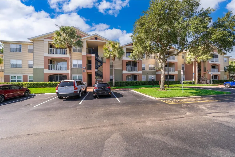 1939 SUMMER CLUB DRIVE #115 Oviedo, FL 32765