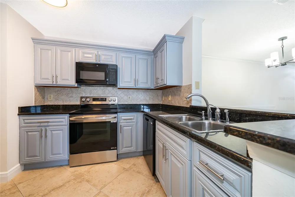 1939 SUMMER CLUB DRIVE #115 Oviedo, FL 32765