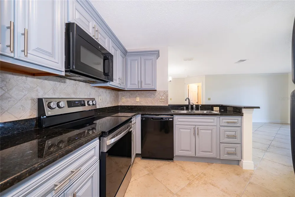 1939 SUMMER CLUB DRIVE #115 Oviedo, FL 32765