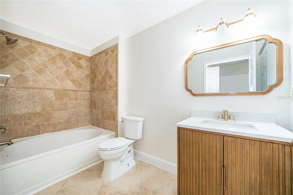 1939 SUMMER CLUB DRIVE #115 Oviedo, FL 32765