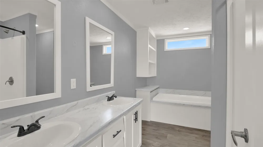 27 County Road 483 Taylor, TX 76574