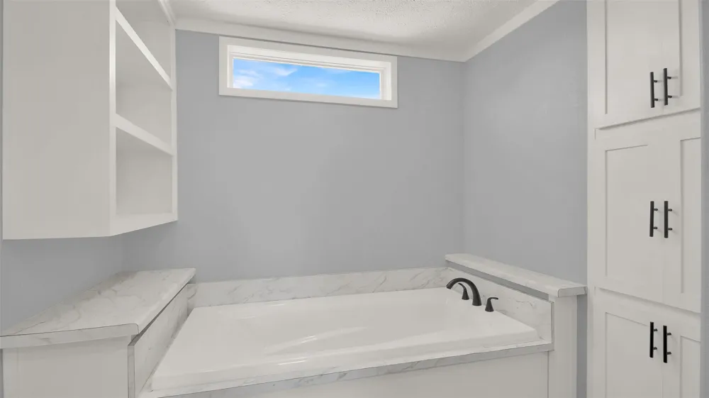 27 County Road 483 Taylor, TX 76574