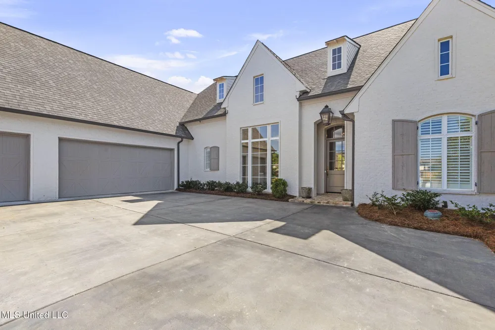 156 Latter Rayne Drive Flowood, MS 39232
