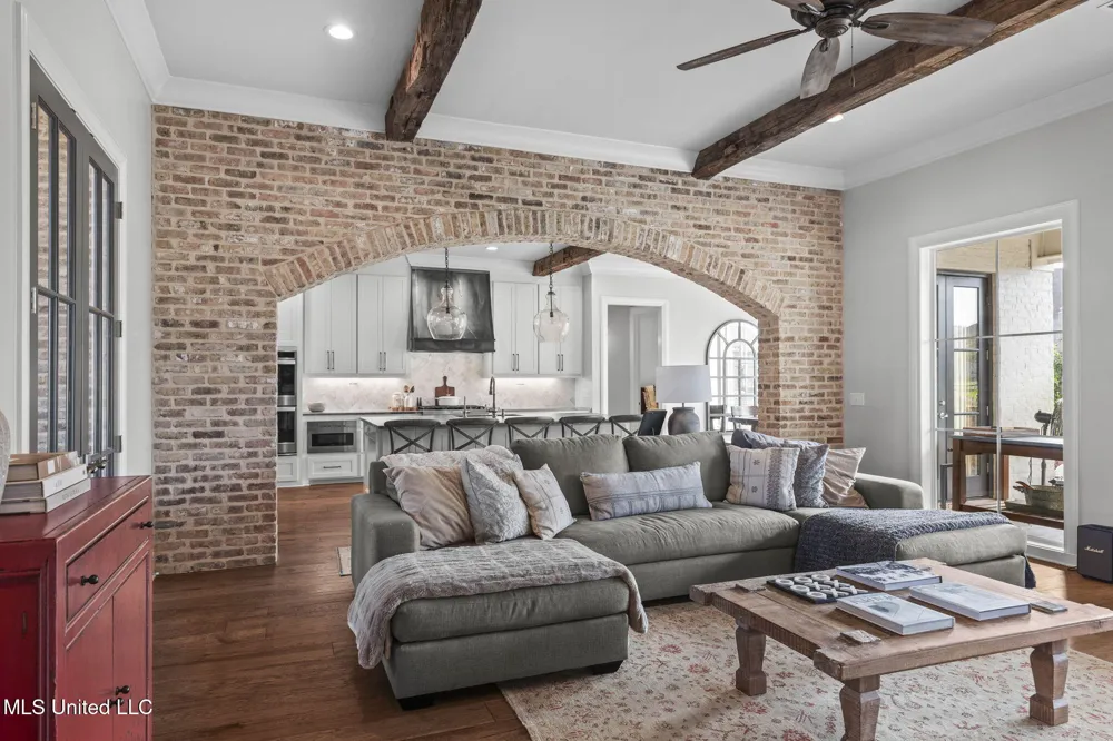 156 Latter Rayne Drive Flowood, MS 39232