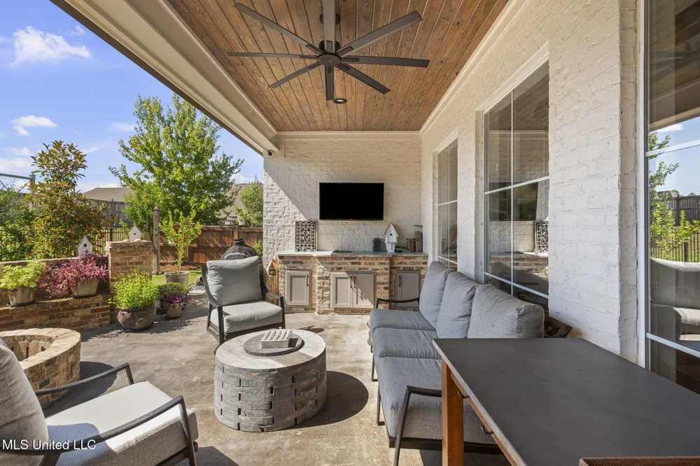 156 Latter Rayne Drive Flowood, MS 39232