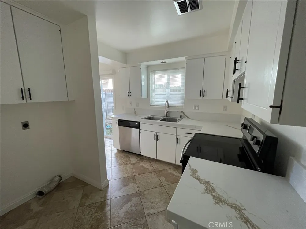 4218 Patrice Newport Beach, CA 92663