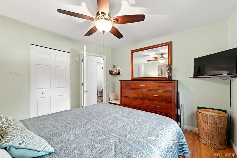 5382 Winell Street Independence Charter Township, MI 48346