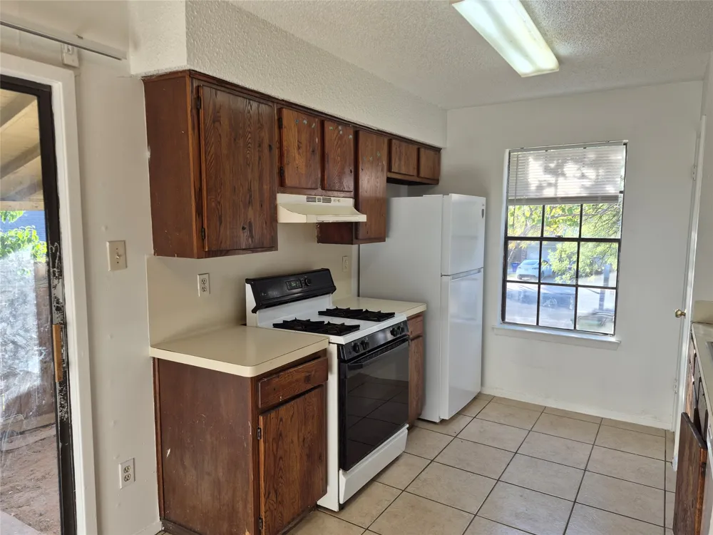 11510 Walnut Ridge Drive #B Austin, TX 78753