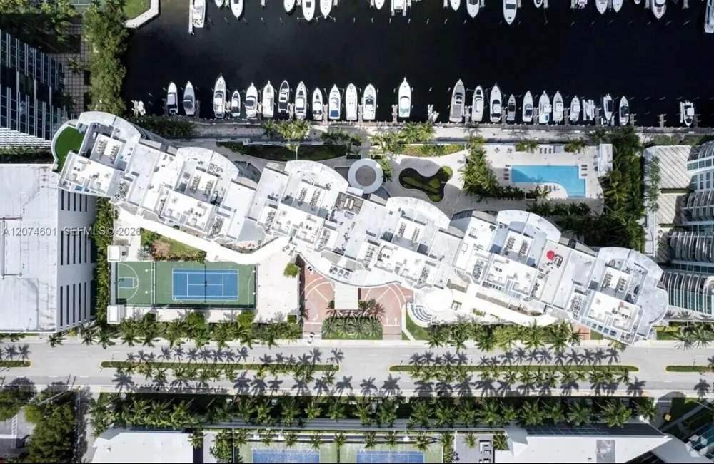 3029 NE 188th St Aventura, FL 33180