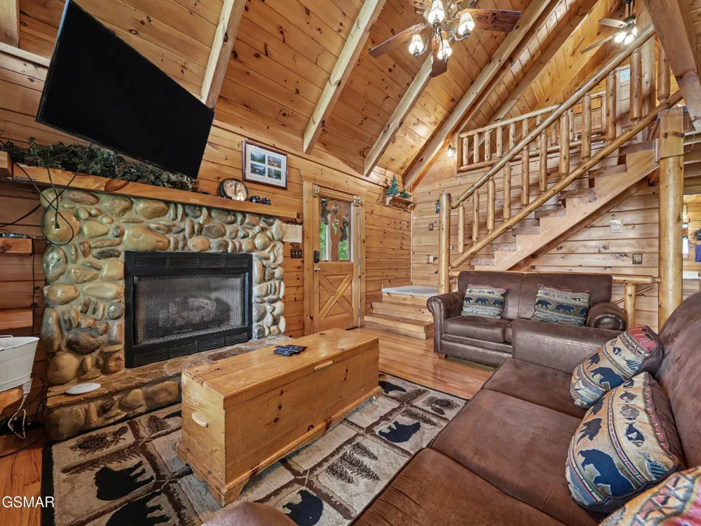 2509 Piney Drive Sevierville, TN 37876