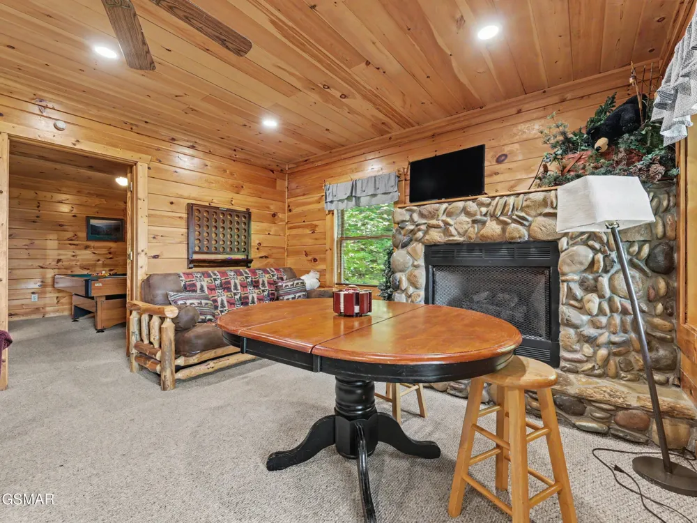 2509 Piney Drive Sevierville, TN 37876