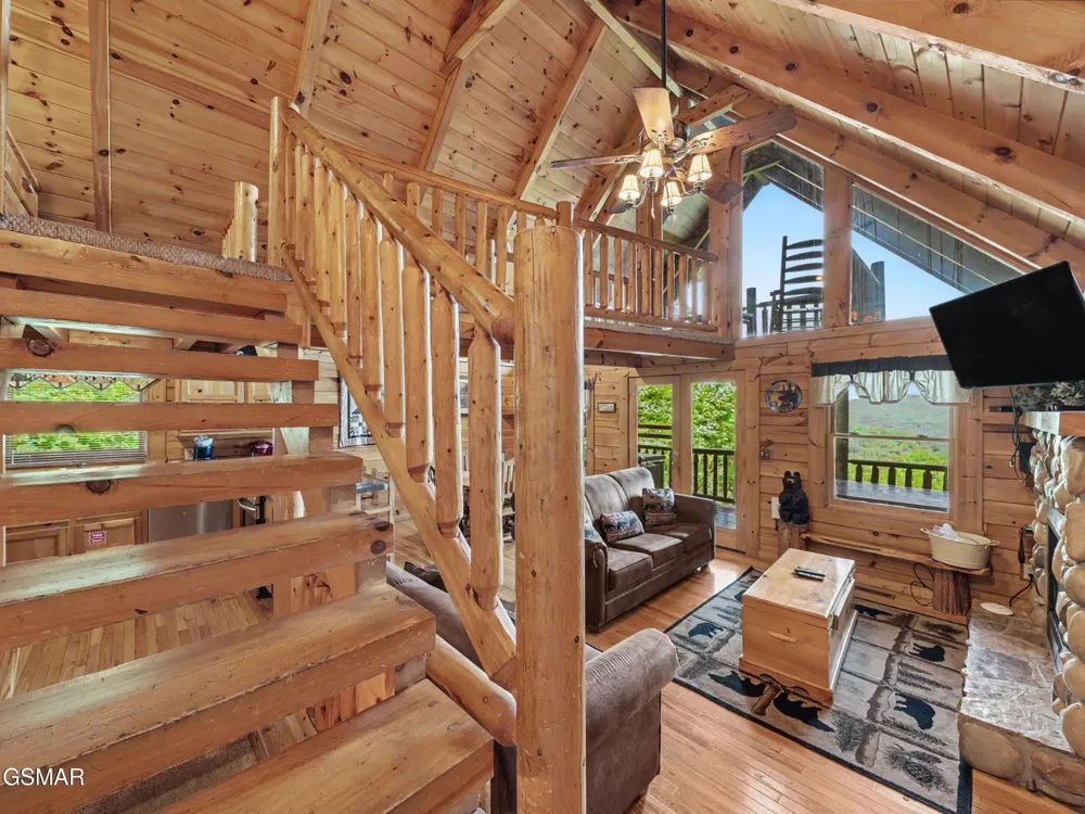 2509 Piney Drive Sevierville, TN 37876