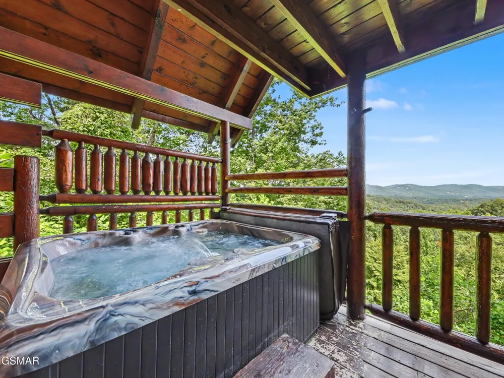 2509 Piney Drive Sevierville, TN 37876