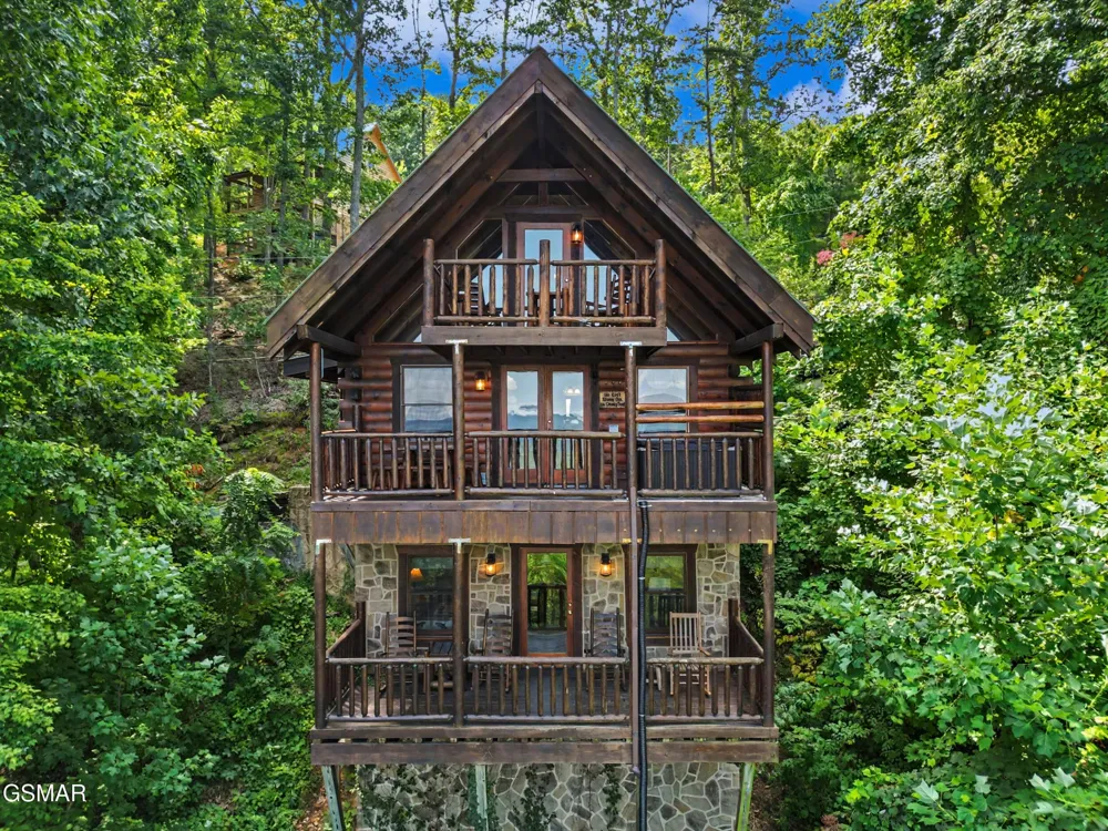 2509 Piney Drive Sevierville, TN 37876