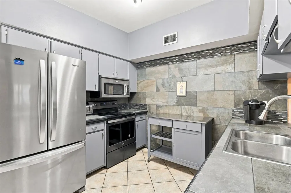 275 ABBOTT AVENUE Lake Mary, FL 32746