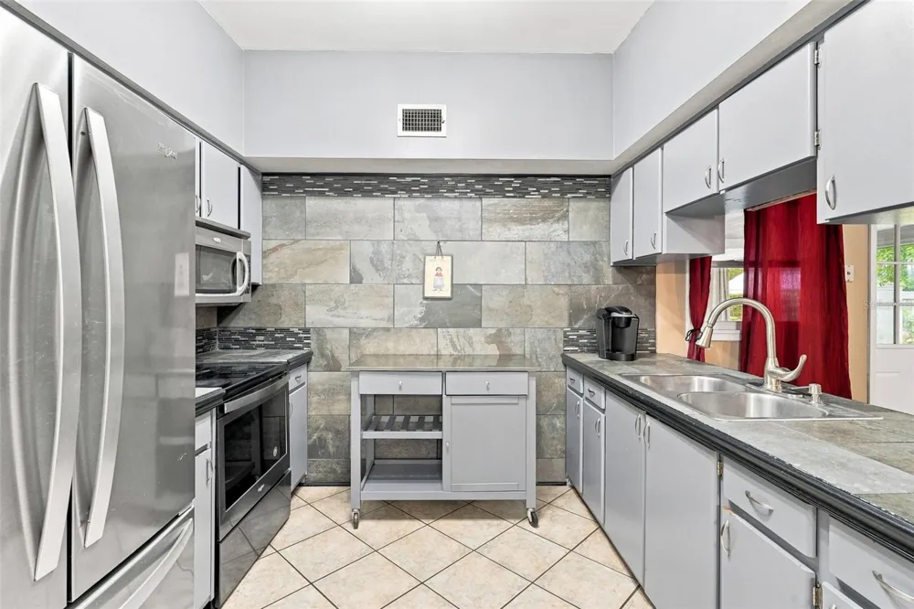 275 ABBOTT AVENUE Lake Mary, FL 32746
