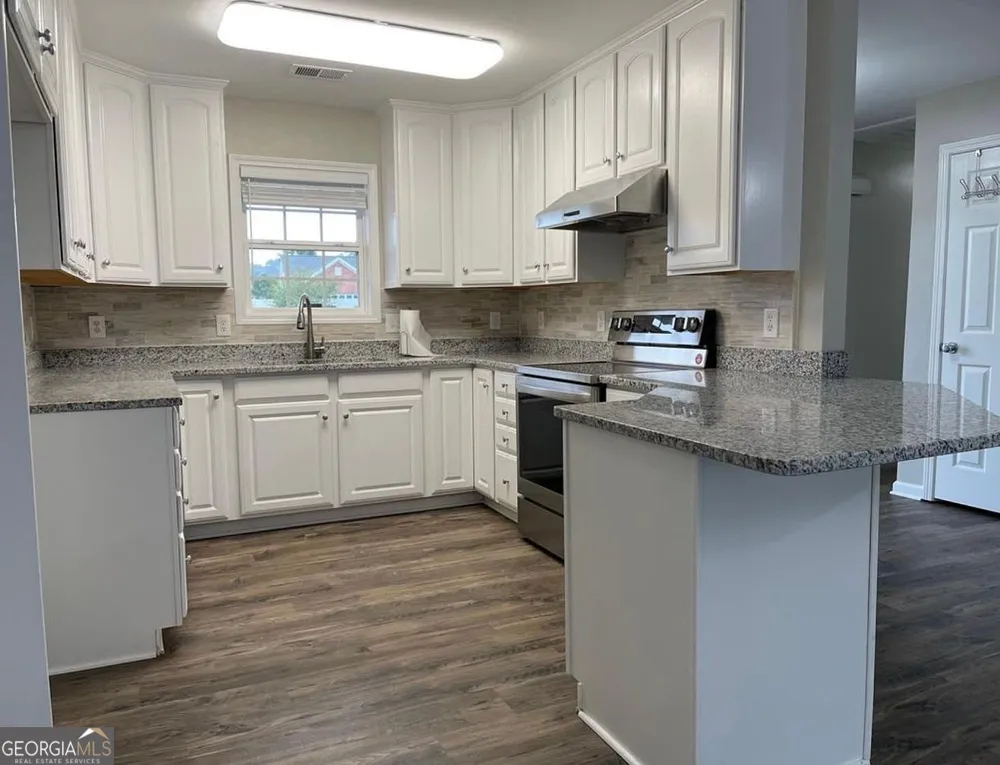 134 Brookstone DR SW Calhoun, GA 30701