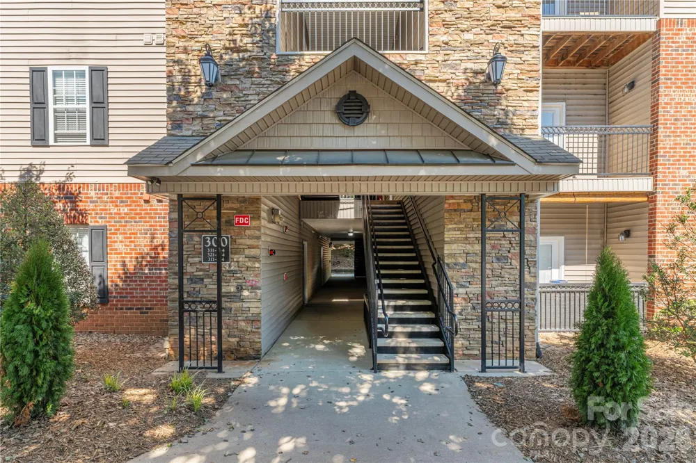 331 Appeldoorn Circle Asheville, NC 28803