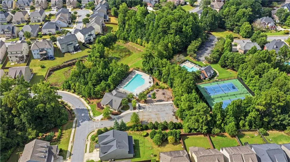 2438 Colby Court Snellville, GA 30078