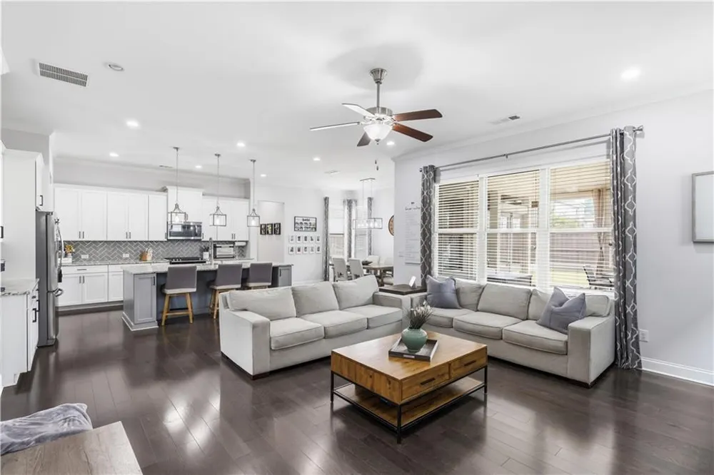 2438 Colby Court Snellville, GA 30078