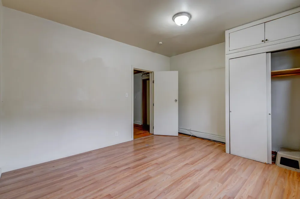 77 WALLIS AVE Jersey City, NJ 07304