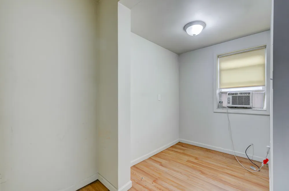 77 WALLIS AVE Jersey City, NJ 07304
