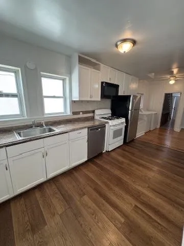 77 WALLIS AVE Jersey City, NJ 07304