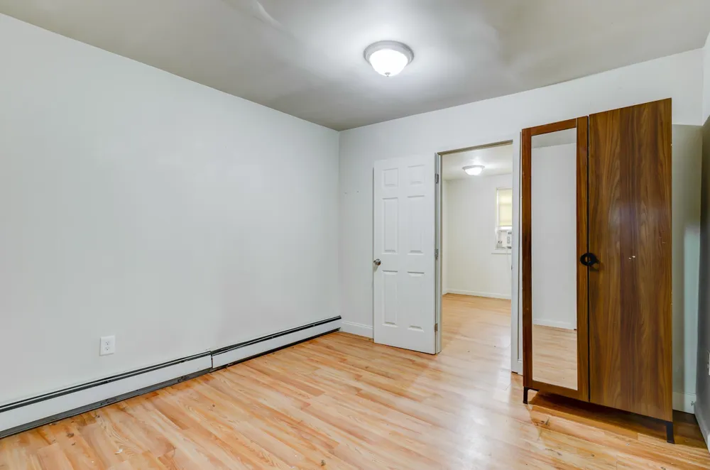 77 WALLIS AVE Jersey City, NJ 07304
