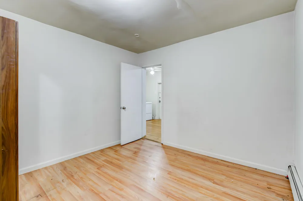 77 WALLIS AVE Jersey City, NJ 07304