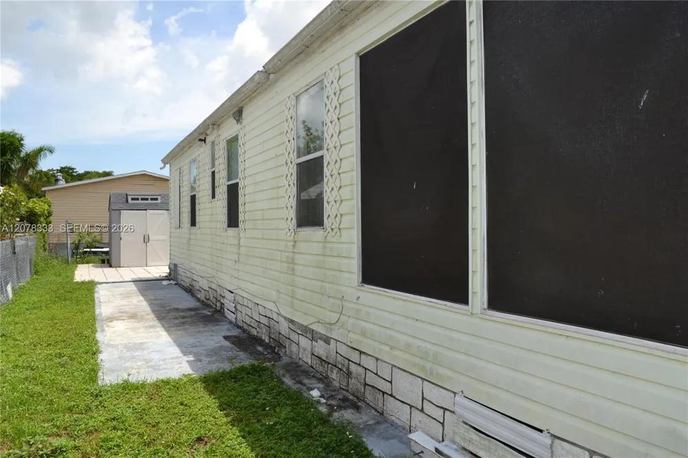 19800 SW 180 Ave #584 Miami, FL 33187