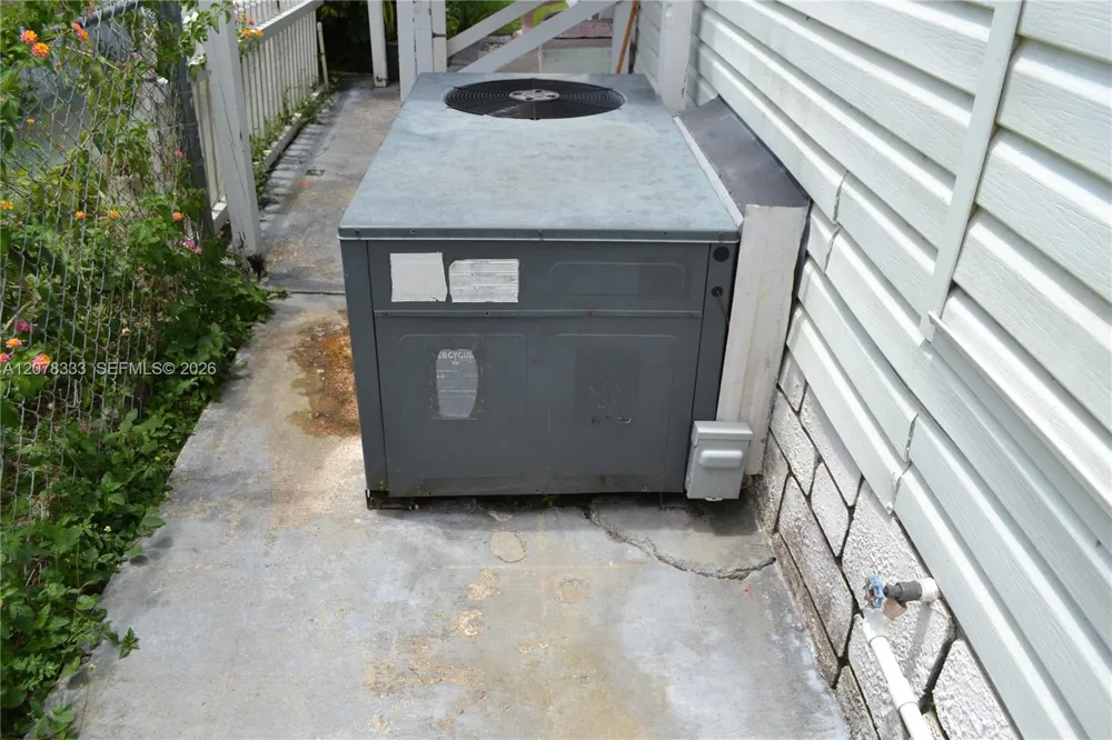 19800 SW 180 Ave #584 Miami, FL 33187