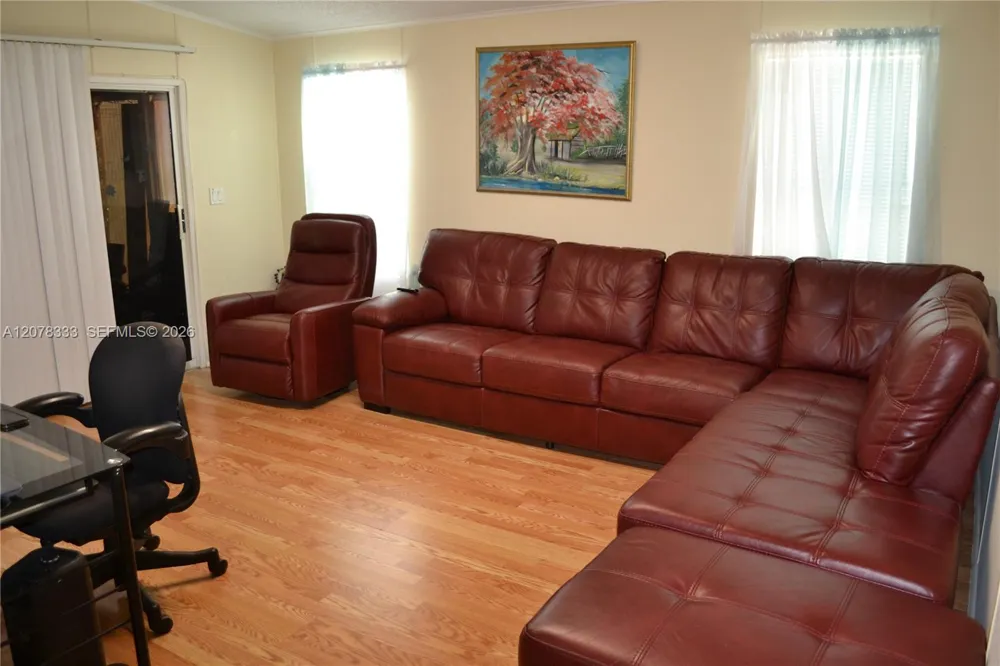 19800 SW 180 Ave #584 Miami, FL 33187
