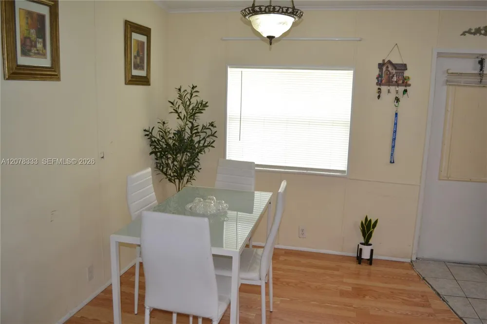 19800 SW 180 Ave #584 Miami, FL 33187