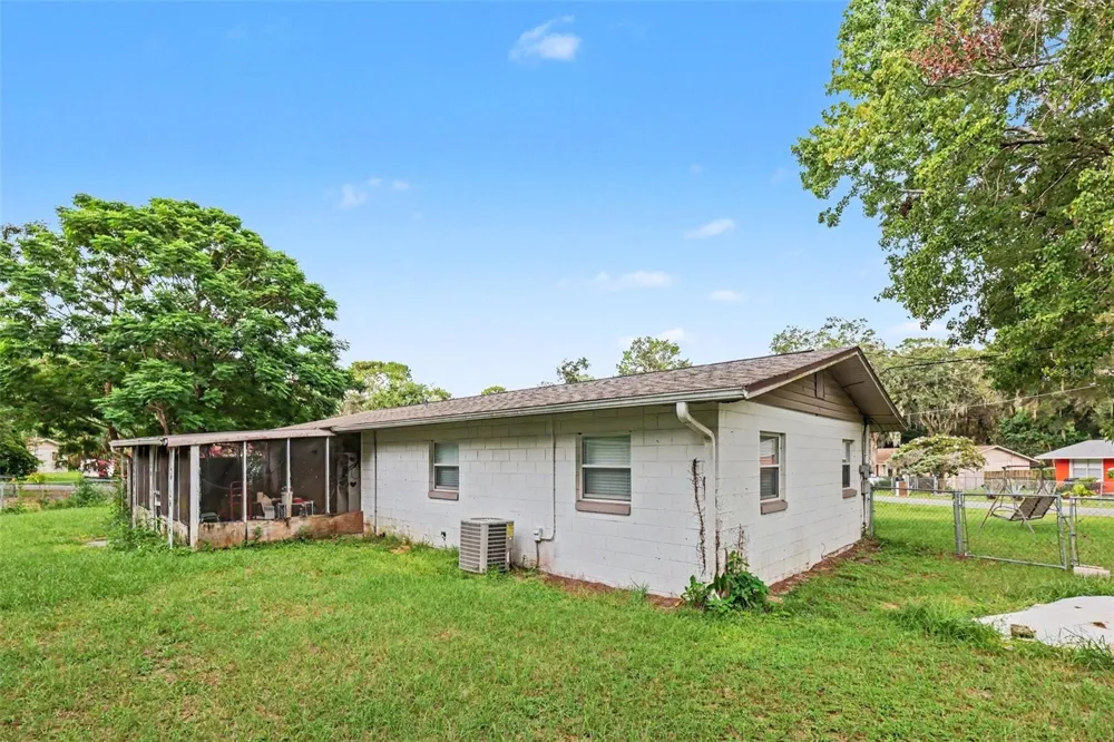 2209 NE 36TH STREET ocala, FL 34479