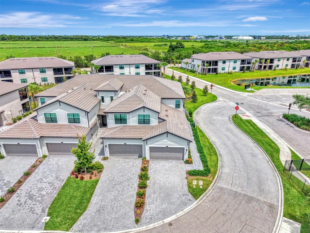 5632 SUMMIT POINTE CIRCLE #104 Bradenton, FL 34210