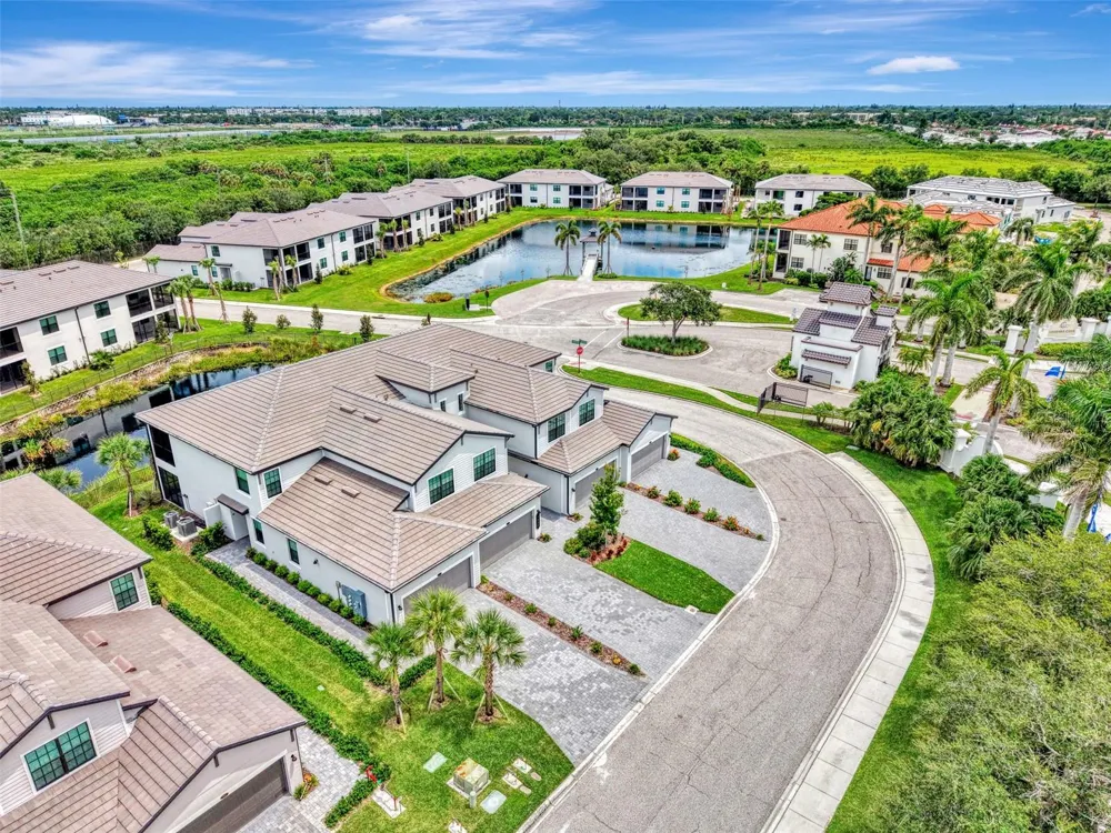 5632 SUMMIT POINTE CIRCLE #104 Bradenton, FL 34210