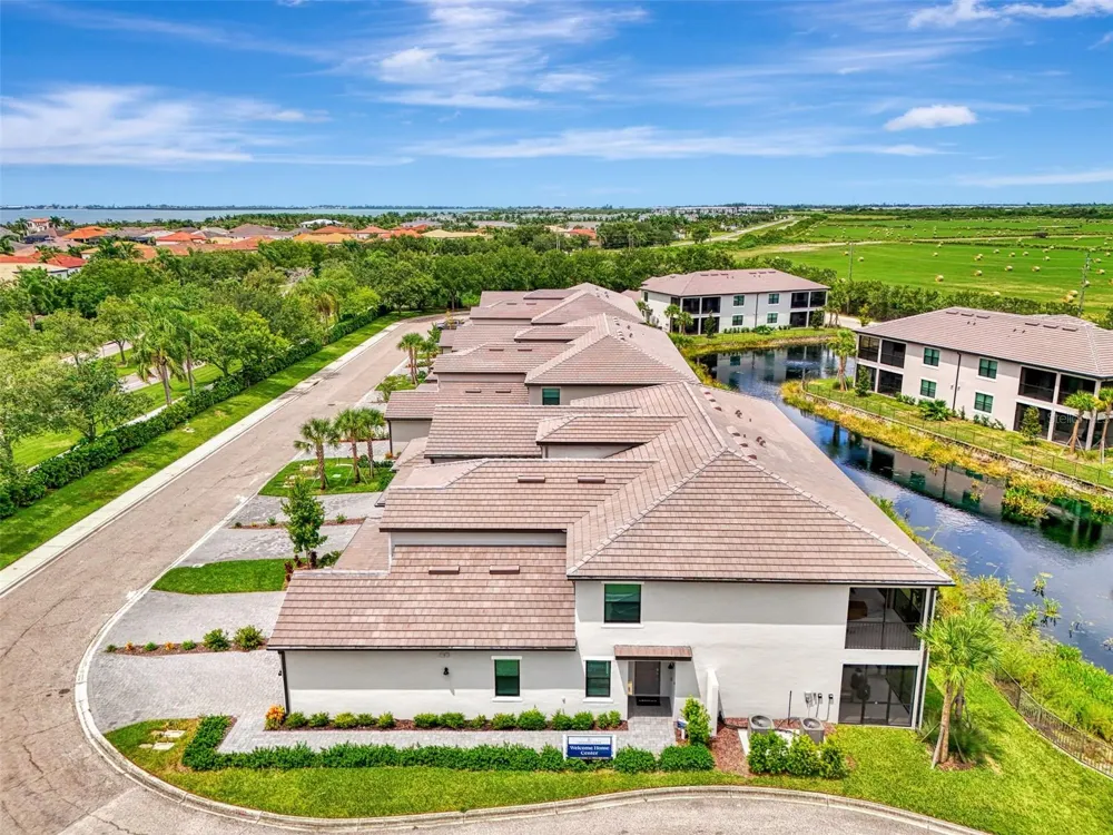 5632 SUMMIT POINTE CIRCLE #104 Bradenton, FL 34210