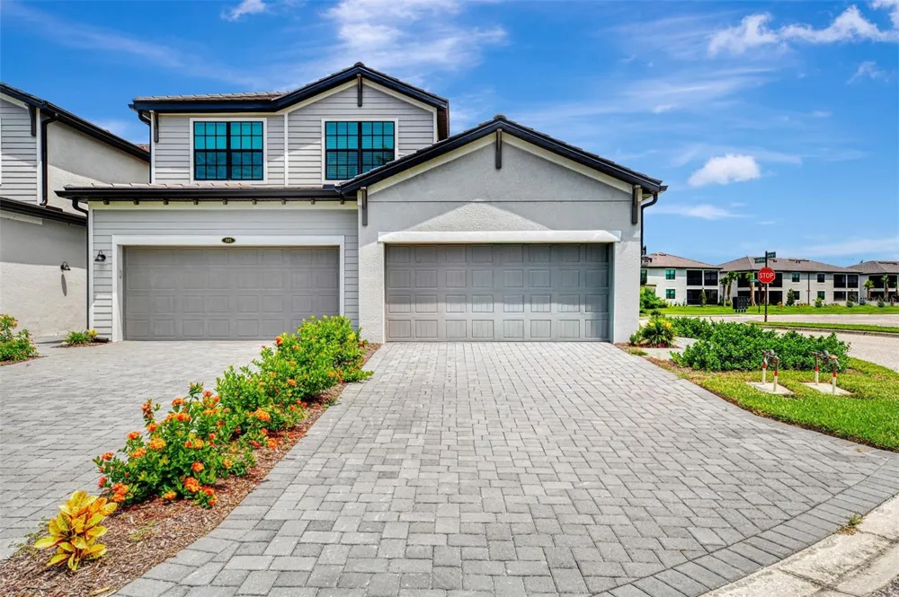 5632 SUMMIT POINTE CIRCLE #104 Bradenton, FL 34210