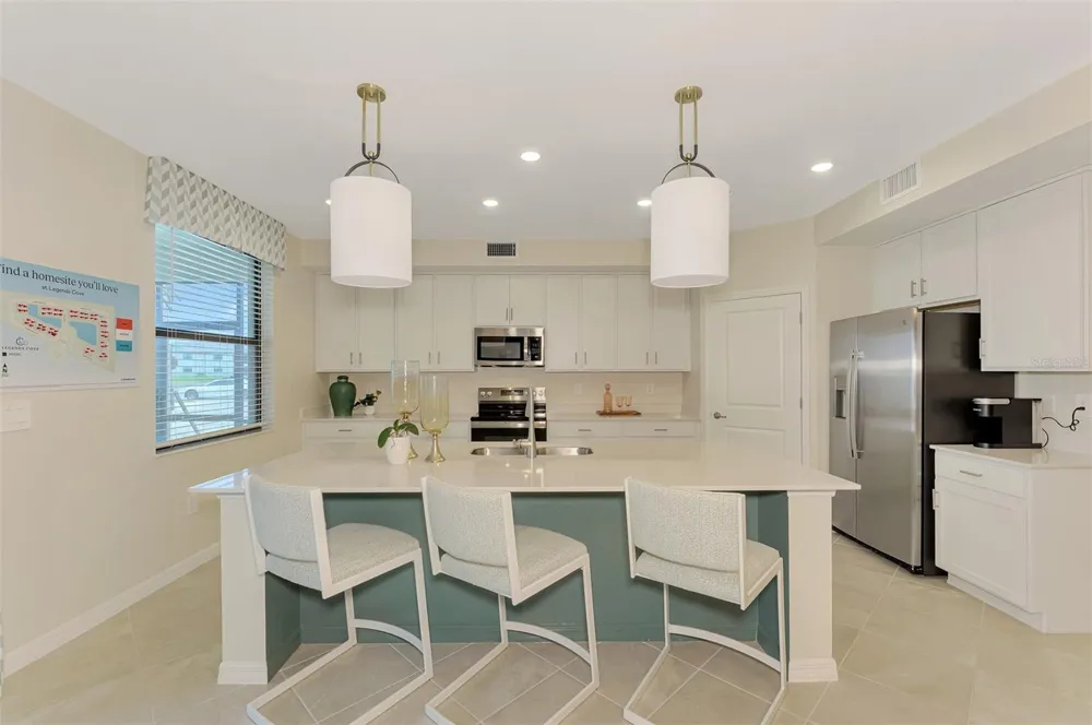 5632 SUMMIT POINTE CIRCLE #104 Bradenton, FL 34210