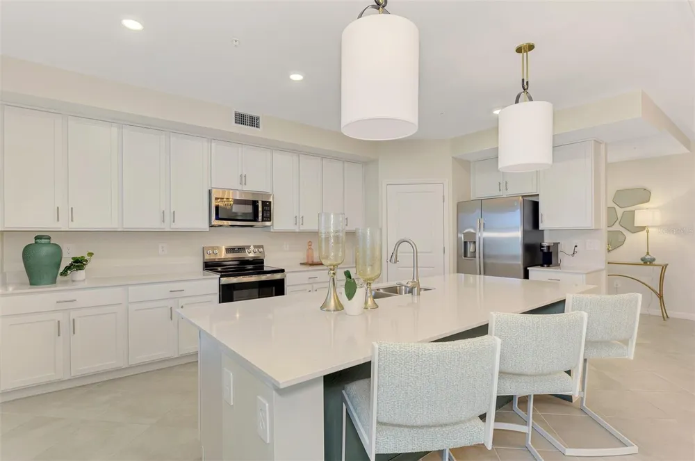 5632 SUMMIT POINTE CIRCLE #104 Bradenton, FL 34210