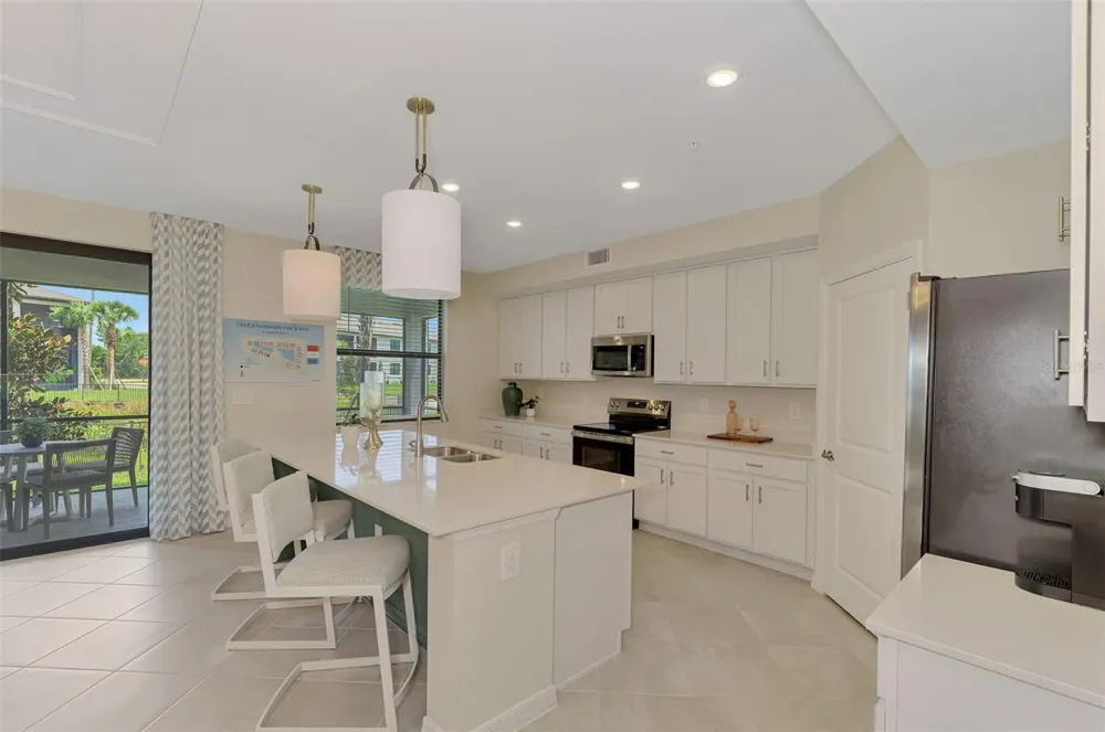 5632 SUMMIT POINTE CIRCLE #104 Bradenton, FL 34210