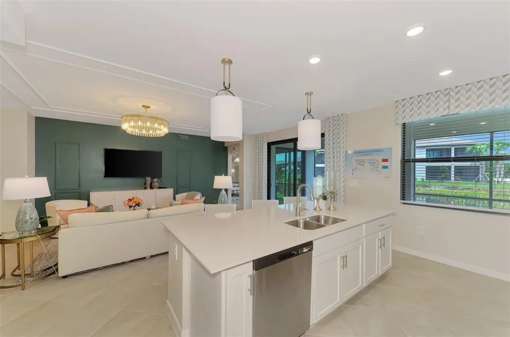 5632 SUMMIT POINTE CIRCLE #104 Bradenton, FL 34210